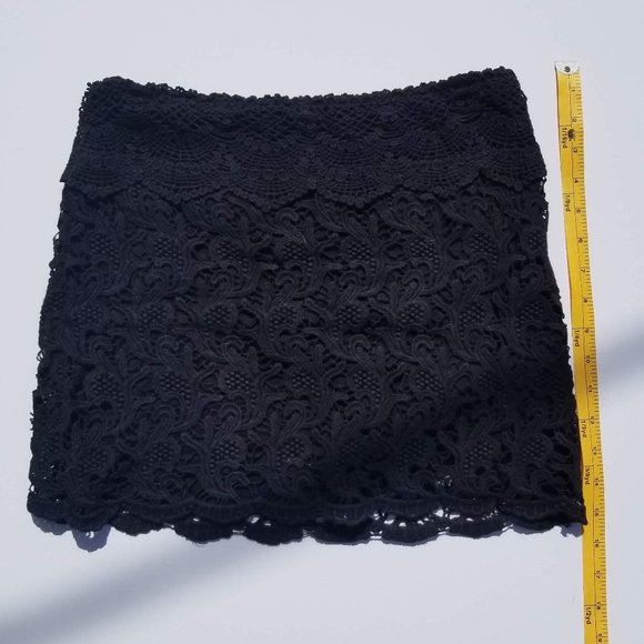 Urban Outfitters Pins and Needles lace skirt black - Picture 2 of 5